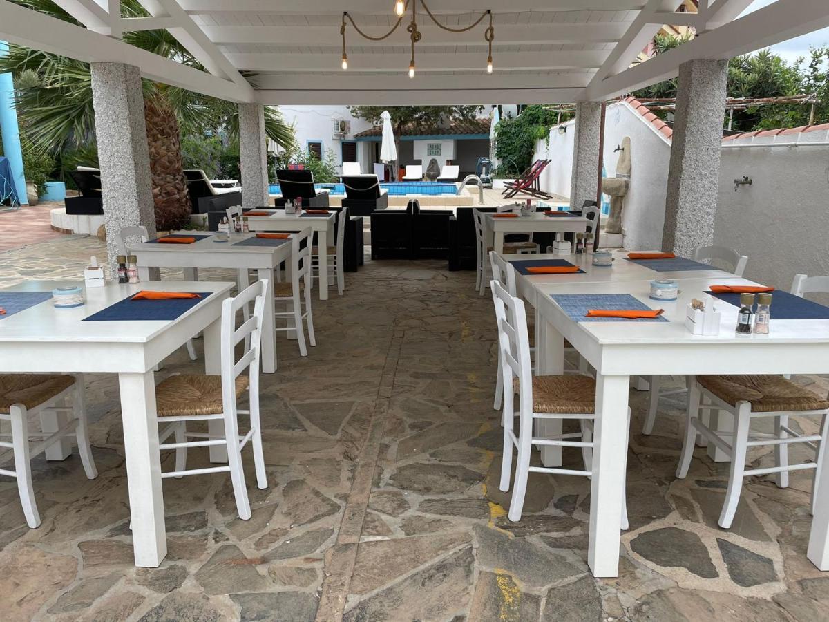 Villa Dessena Guest House Cala Liberotto Εξωτερικό φωτογραφία
